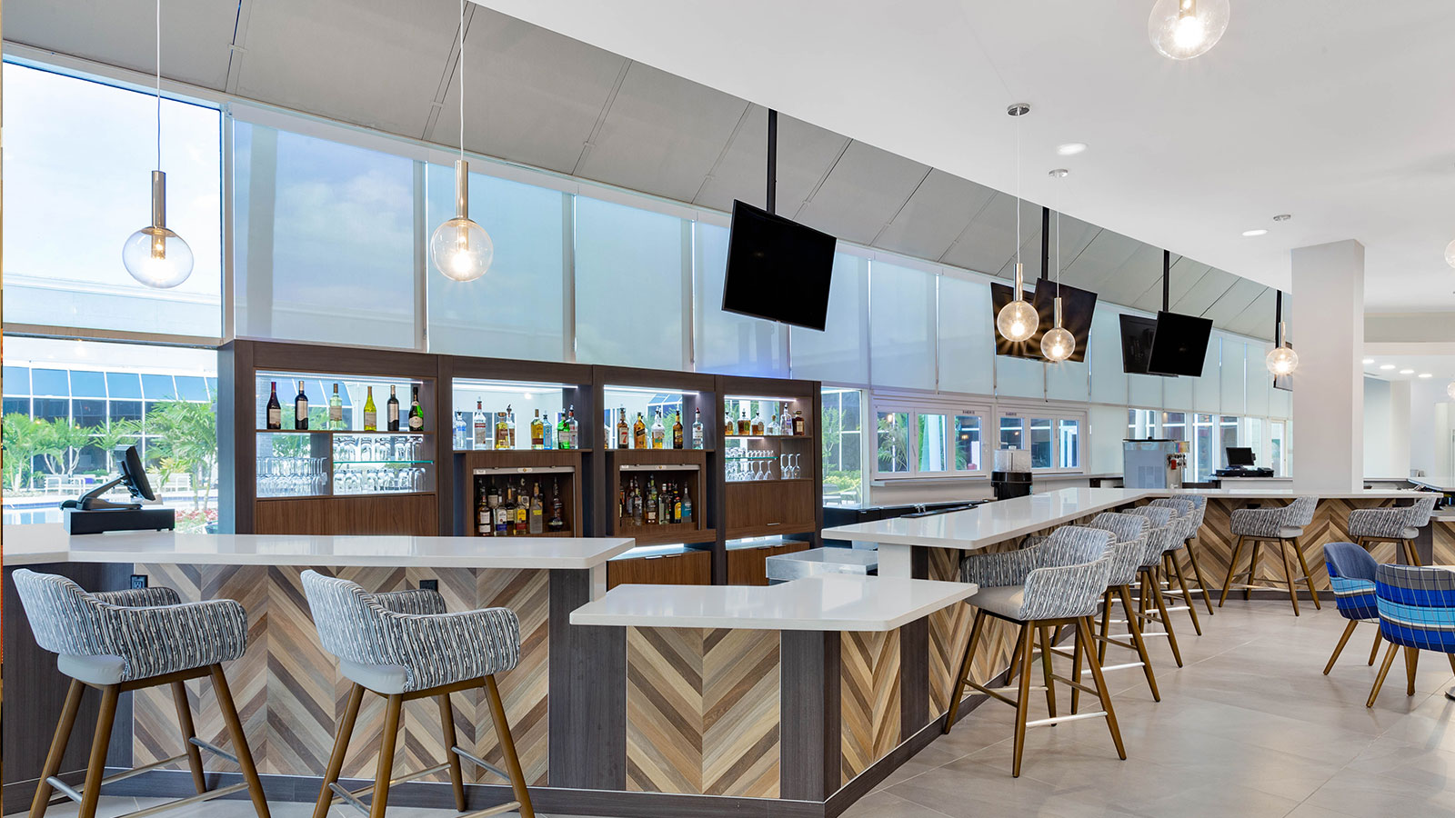 Slider-wyndham-orlando-bar