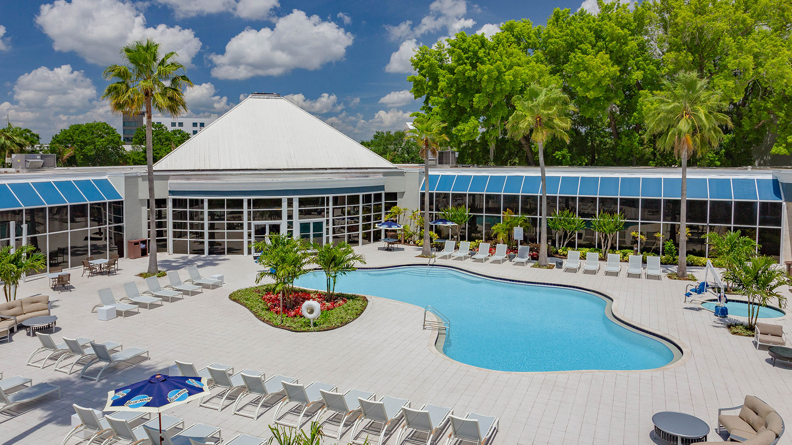 Slider-wyndham-orlando-pool